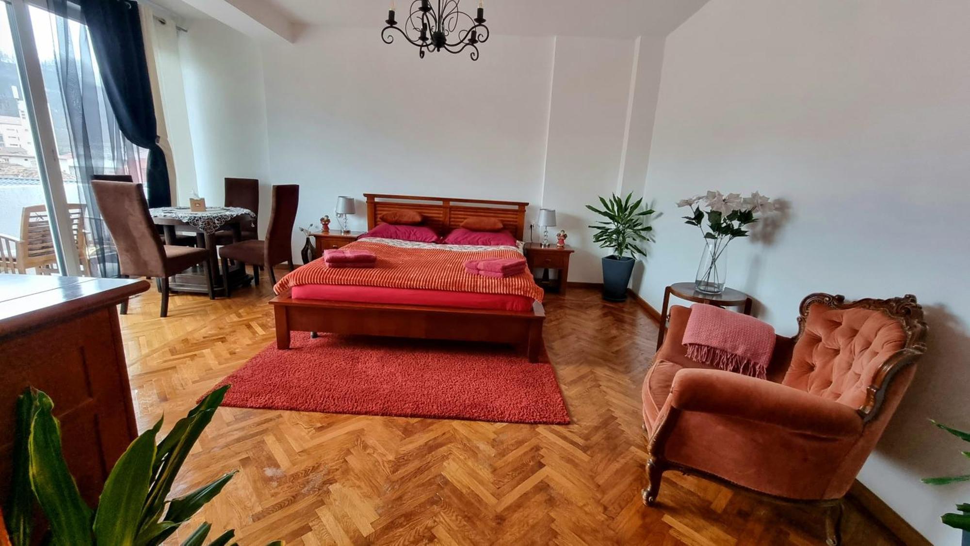 Апартаменты Toma Boutique Брашов Экстерьер фото